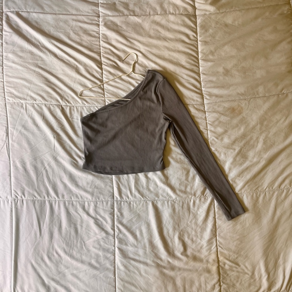 One-Shoulder Ribbed Gray Top